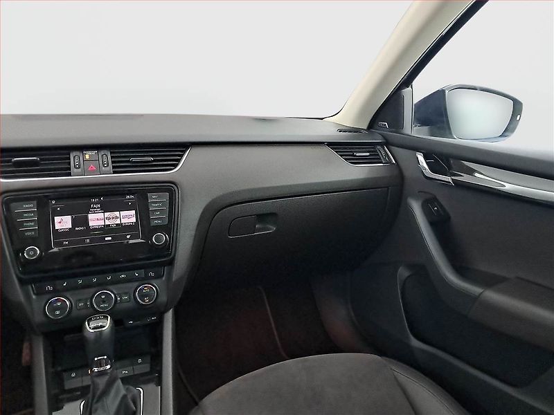 Škoda Octavia (2016) Laurin&Klement 2.0 TDI, 4X4 - fotka 8 z 20