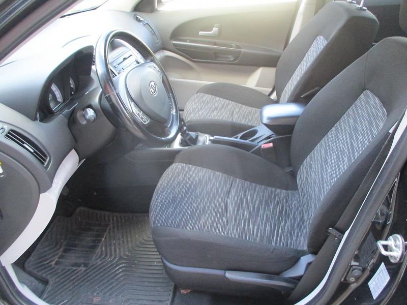 Kia Ceed 1.6 CRDi 16V - fotka 10 z 30