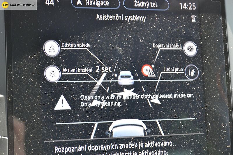 Renault Mégane R.S. TROPHY 1.8TCE 300 EDC - fotka 32 z 54