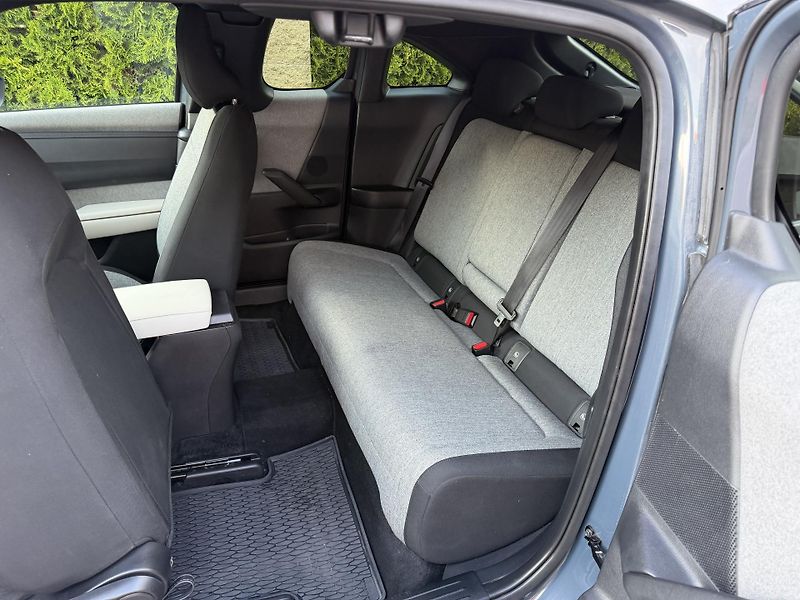Mazda MX-30 EXLUSIVE-NAVI-tepelné čerpadlo - fotka 18 z 26
