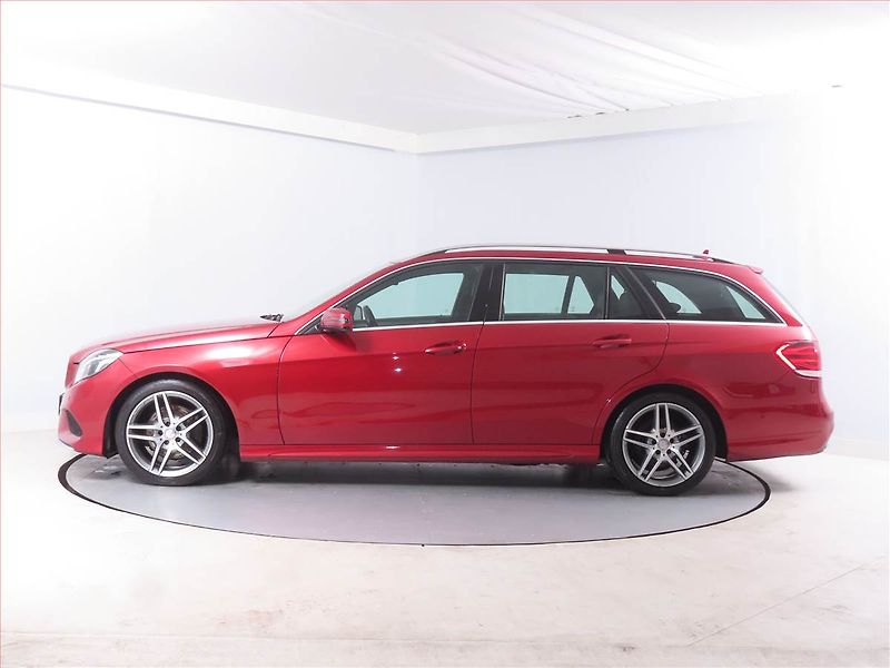 Mercedes-Benz Třídy E (2016) AMG Paket E 250 BlueTEC - fotka 3 z 14