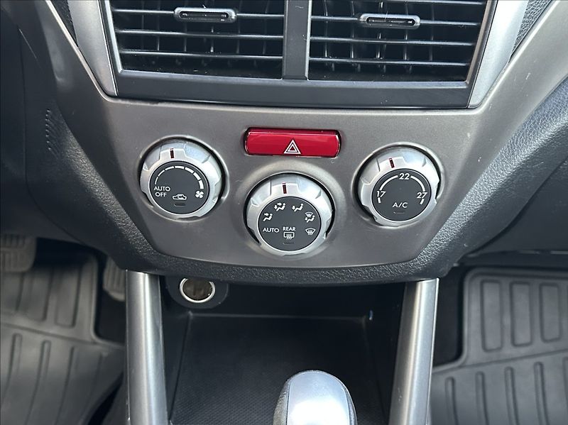 Subaru Forester 2,0 150PS  Comfort A/T 4x4 - fotka 26 z 50