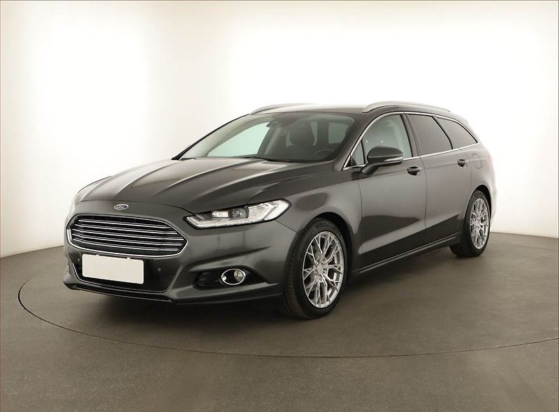Ford Mondeo (2015) 2.0 TDCI, Kůže, Navi, Tempomat - fotka 2 z 15