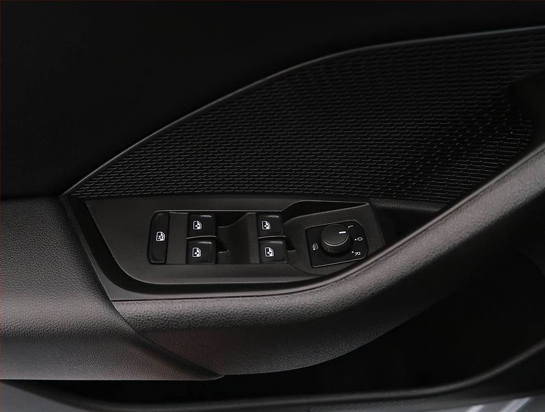 Škoda Octavia (2023) Ambition 2.0 TDI, ČR,1.maj - fotka 24 z 24