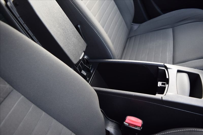 Renault Scénic 1,5 DCi 81KW KLIMA NAVI - fotka 42 z 43