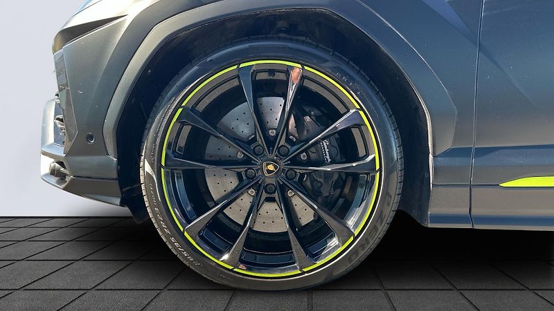 Lamborghini Urus (2021) Graphite Capsule - fotka 6 z 14