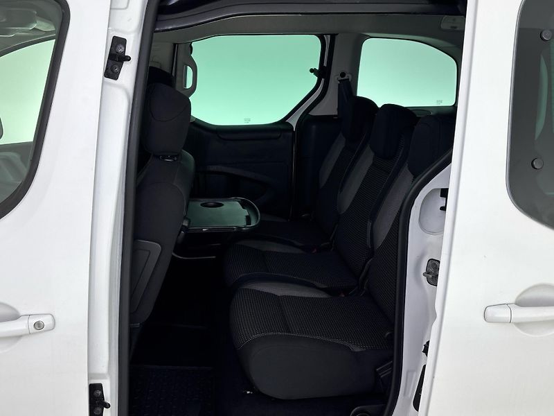 Peugeot Partner MPV - fotka 8 z 27