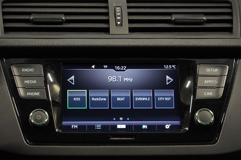 Škoda Fabia 1.0TSI 70kW,DSG,TOUR,ČR,1.MAJ - fotka 25 z 29