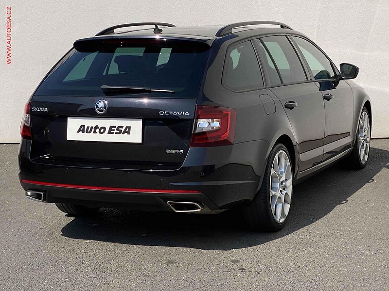 Škoda Octavia (2017) 2.0 TSi, RS, LED, +ALU, panor - fotka 4 z 20