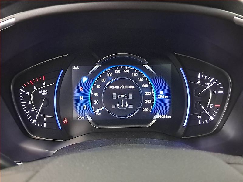 Hyundai Santa Fe (2018) 2.2 CRDi Blue - fotka 11 z 28