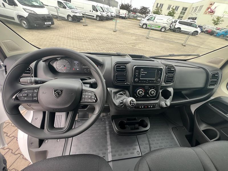 Peugeot Boxer (2026) Furgon 4350 L4H2 BlueHDi 140 - fotka 13 z 15