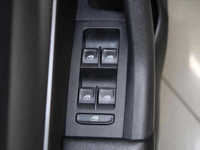 Škoda Octavia 2,0 TDi 135kW DSG 4x4 Style - fotka 18 z 27