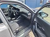 Peugeot 2008 (2025) ALLURE PureTech 130 EAT8 - náhled 17