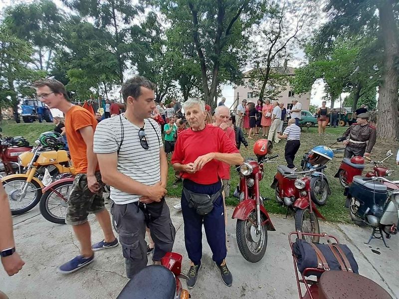 Do Hříškova dorazil na jubilejní veteránský sraz rekordní počet vozidel.