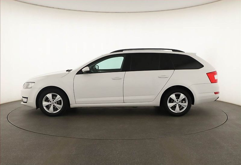 Škoda Octavia (2014) 1.6 TDI, Tempomat - fotka 3 z 18
