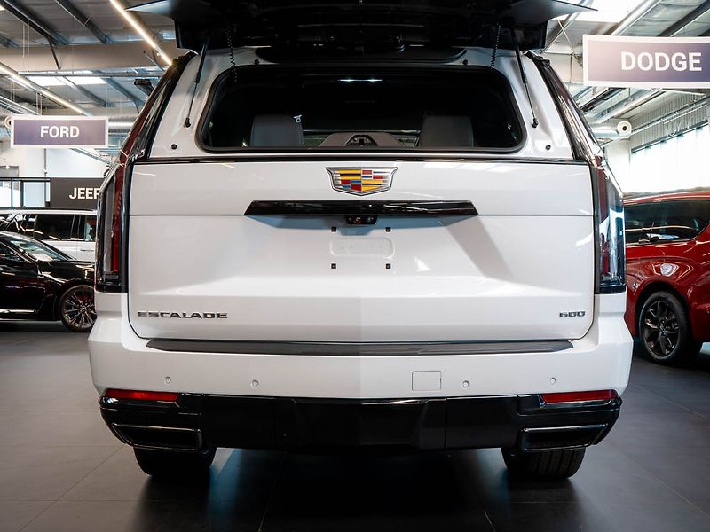 Cadillac Escalade (2026) 6.2 ESV Sport Platinum 2026 - fotka 5 z 50