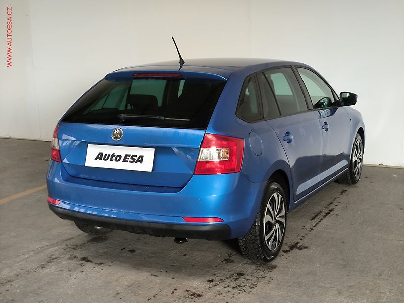 Škoda Rapid (2014) 1.6 TDi, Elegance, xenon - fotka 6 z 16