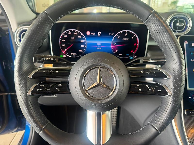 Mercedes-Benz GLC 220d 4MATIC - fotka 14 z 20