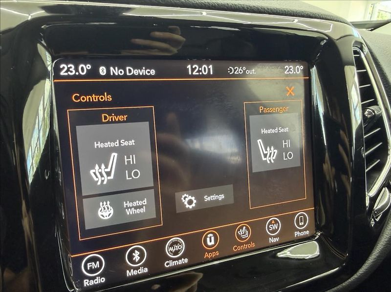Jeep Compass 2,0 M-Jet 125kW 4x4 DPH Automa - fotka 23 z 34