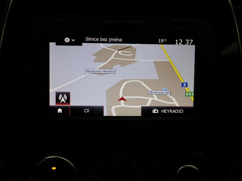 Renault Captur 1,3 TCe 96kW Intens LED Navi - fotka 23 z 34