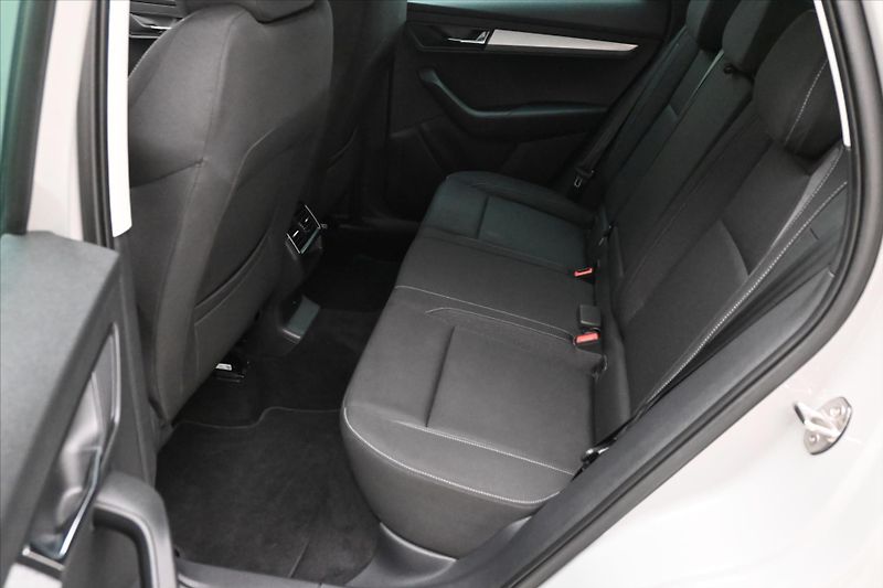 Škoda Karoq 2,0 TDI 85 kW DSG TAŽNÉ Záruka - fotka 14 z 32