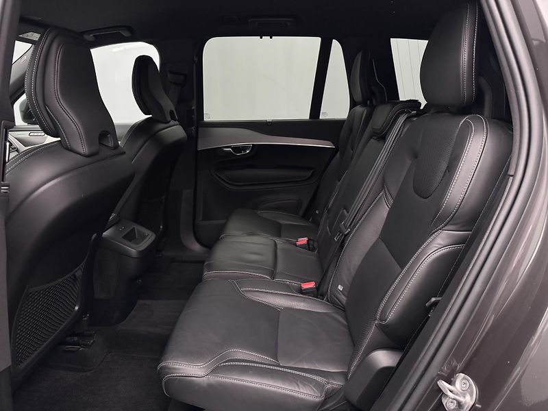 Volvo XC90 B5 AWD PLUS DARK CZ 1.maj - fotka 6 z 46