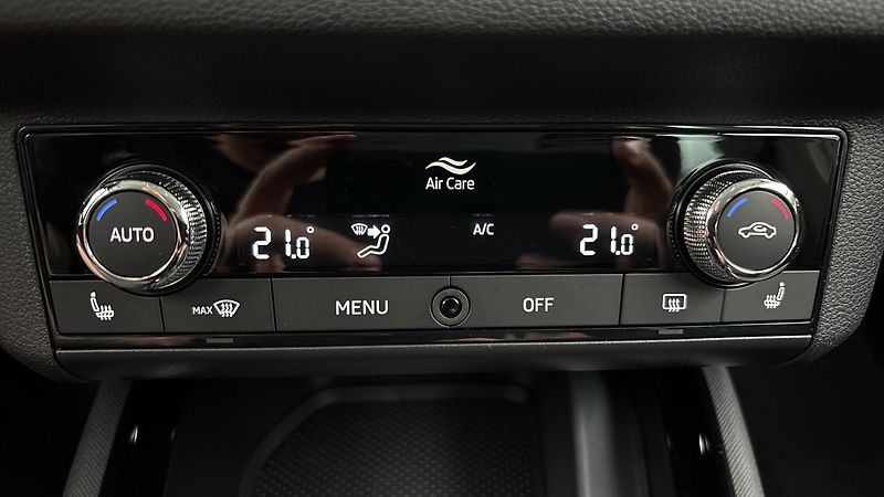 Škoda Scala 1.0 TSI DSG Style - fotka 13 z 24