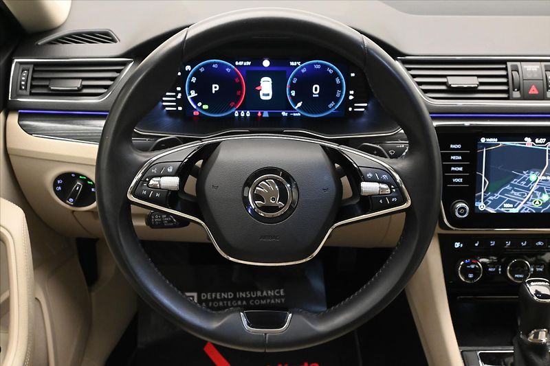 Škoda Superb 2,0 TDI 110kW DSG Style Záruka - fotka 18 z 33