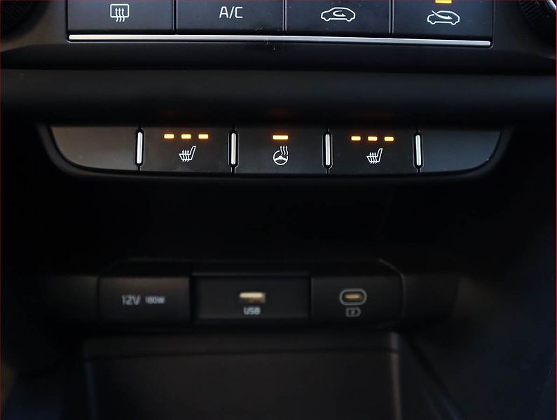 Kia Ceed (2023) Spin 1.0 T-GDI, SPIN, DPH - fotka 19 z 20