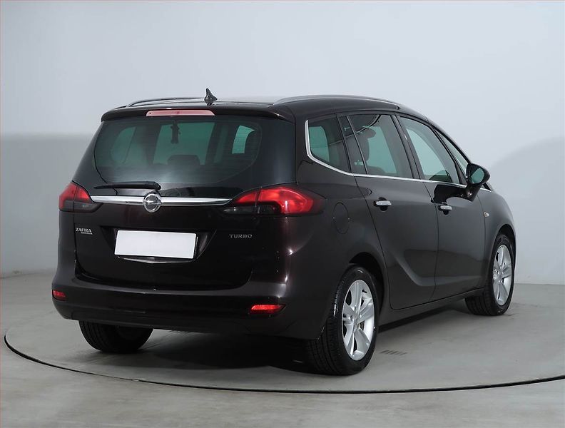 Opel Zafira (2012) 1.4 Turbo, 7 míst, Navi - fotka 5 z 21