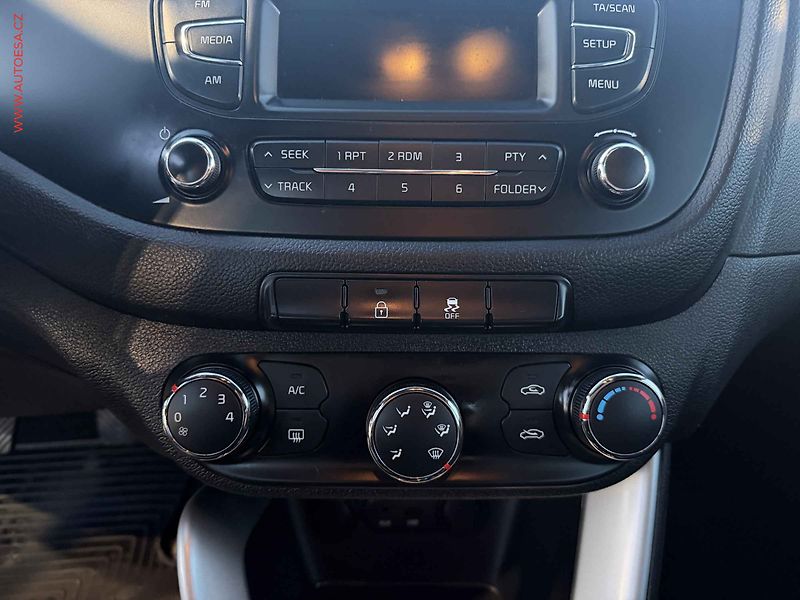 Kia Ceed (2014) 1.6 CRDi, ČR - fotka 14 z 14