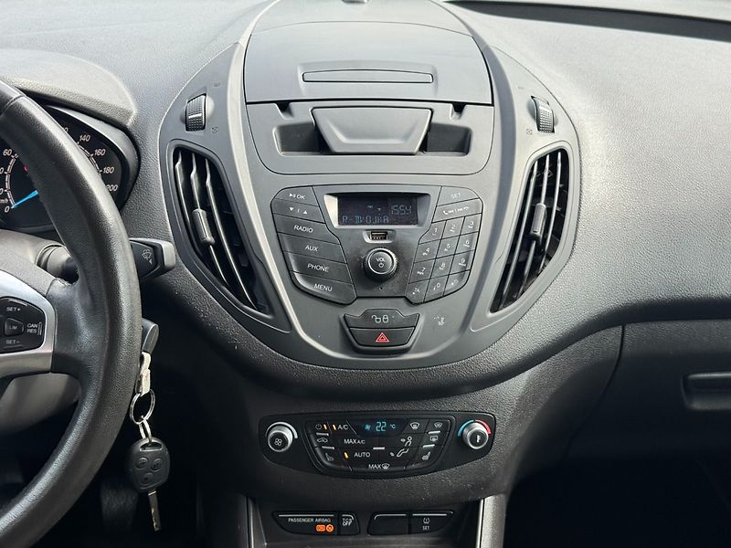 Ford Tourneo Courier (2019) 1.0 EcoBoost 73kW - fotka 18 z 29