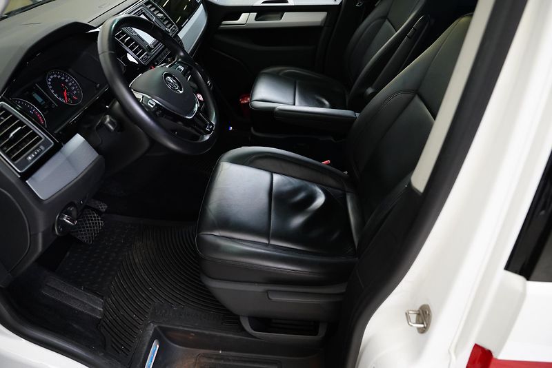 Volkswagen Caravelle - fotka 6 z 6