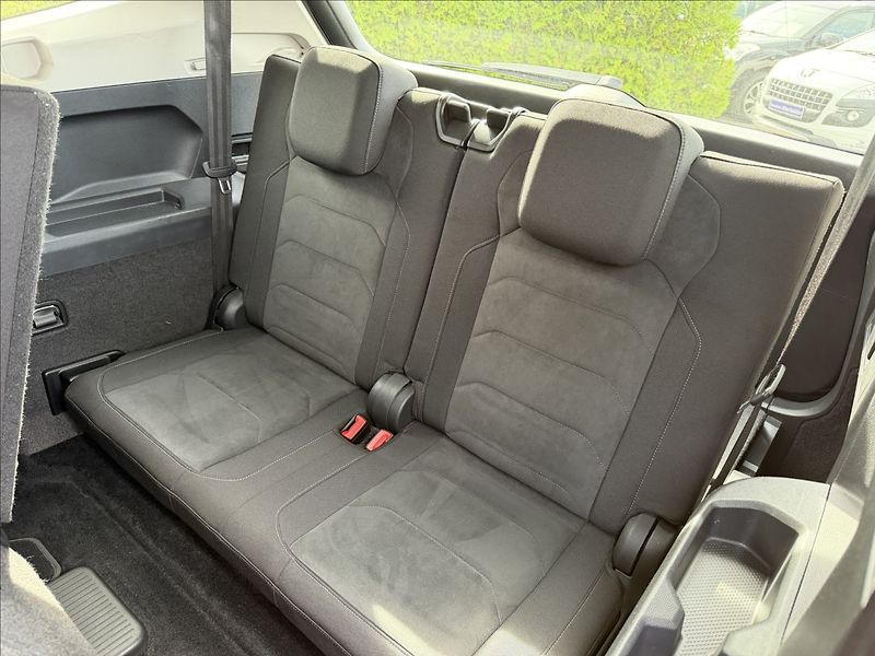 Volkswagen Tiguan Allspace 2.0 TSI 4Motion/Virtual/7míst - fotka 26 z 30