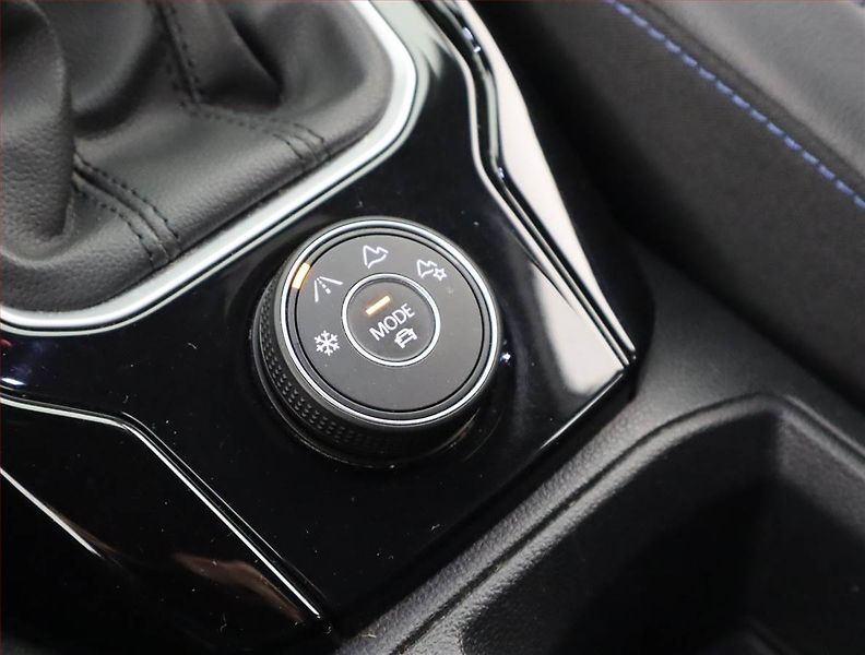Volkswagen T-Roc (2022) R 2.0 TSI 4Motion - fotka 20 z 28