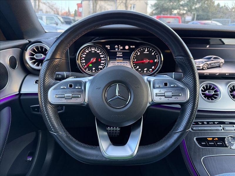 Mercedes-Benz Třídy E 220d 4Matic AMG - fotka 12 z 29