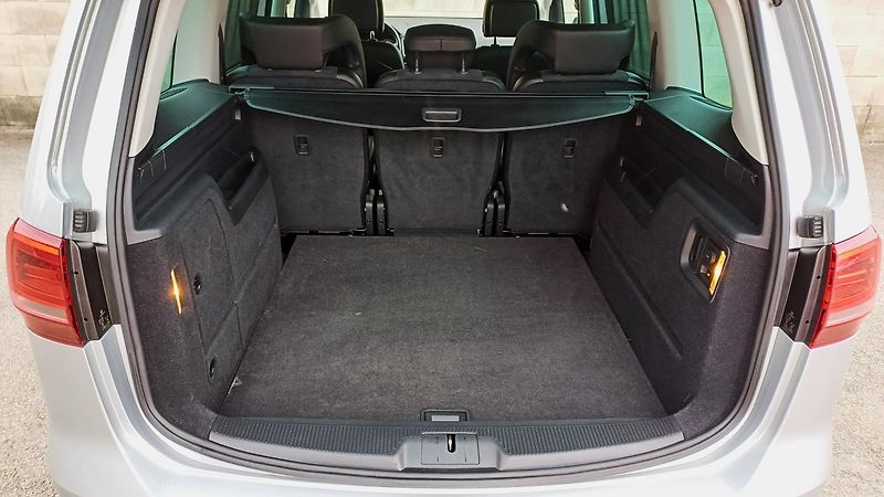 Volkswagen Sharan 2.0 TDI 135kW 4Motion HIGHLINE - fotka 16 z 50