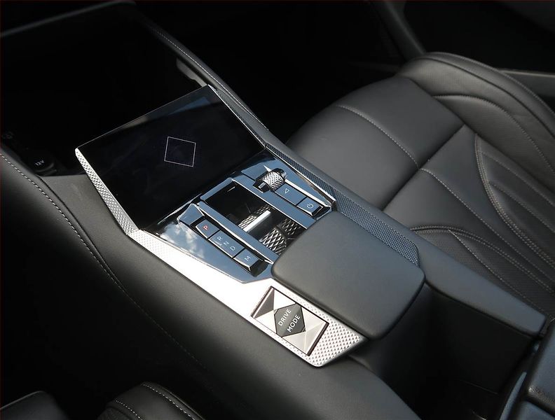 DS Automobiles DS4 (2023) Cross Rivoli 1.2 PureTech - fotka 13 z 22