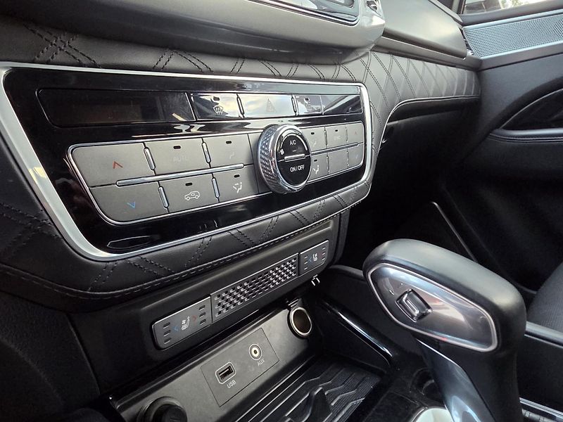 SsangYong Rexton 2.2-4x4-TAŽNÉ 3t-AUTOMAT - fotka 20 z 34