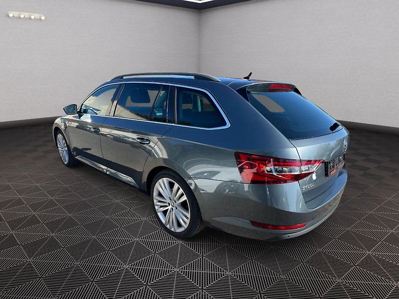 Škoda Superb (2015) 2.0Tdi 140KW DSG - fotka 5 z 23