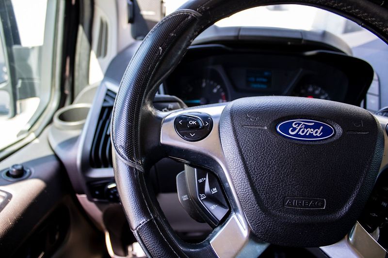 Ford Tourneo Custom - fotka 14 z 27