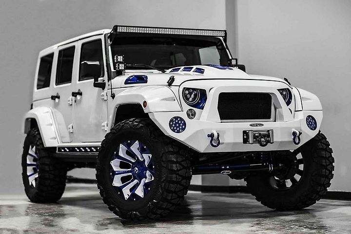 Jeep Wrangler v úpravě Voltron.