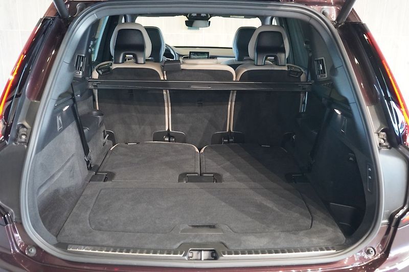 Volvo XC90 T8 PLUS Dark, Vzduch, 360° - fotka 12 z 49