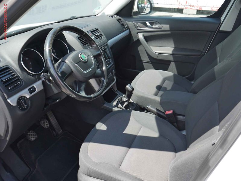 Škoda Yeti (2012) 1.4TSi, Ambition, TZ, panor - fotka 9 z 14