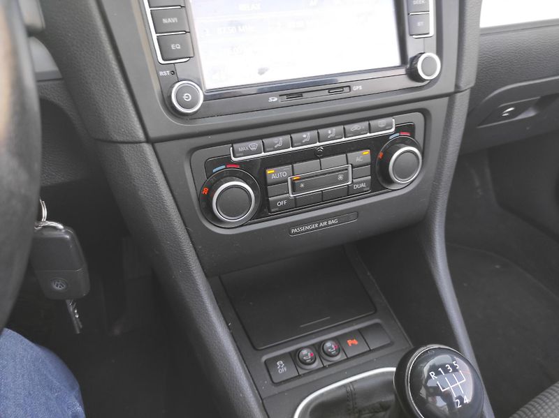 Volkswagen Golf KABRIO , 1.6 TDI , TOP - fotka 19 z 23
