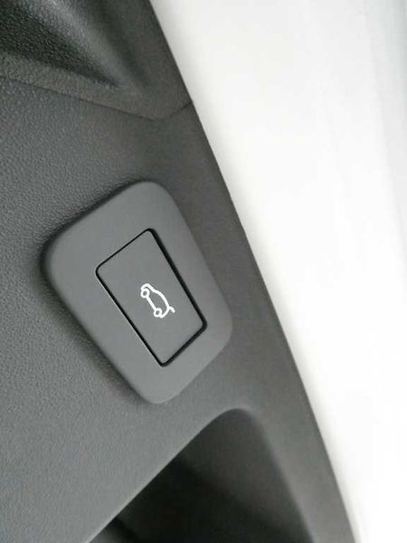 Land Rover Discovery Sport 2,0 Landmark D200 - fotka 38 z 44