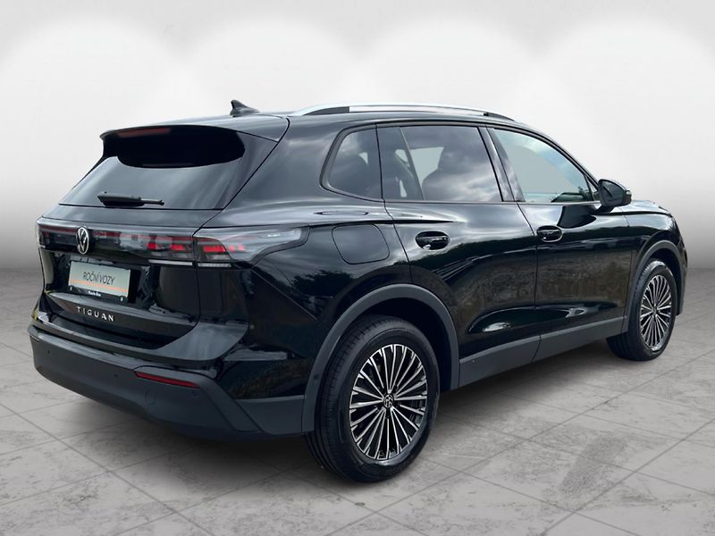 Volkswagen Tiguan 2.0TDI 7DSG 110kW PEOPLE - fotka 2 z 23