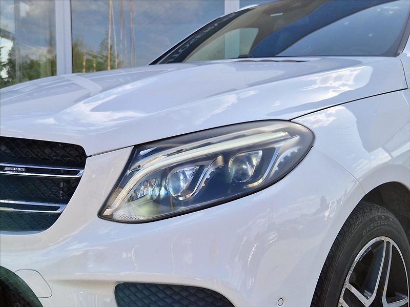 Mercedes-Benz GLE 3,0 i AMG 270kW 4MATIC PANORAM - fotka 4 z 50