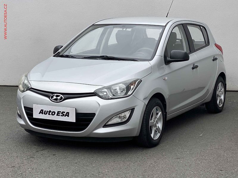 Hyundai i20 (2013) 1.2i, ČR, AC - fotka 3 z 15