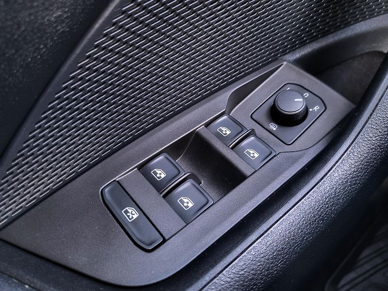 Škoda Octavia IV combi 2.0 TDi AMBITION *ČR - fotka 19 z 47